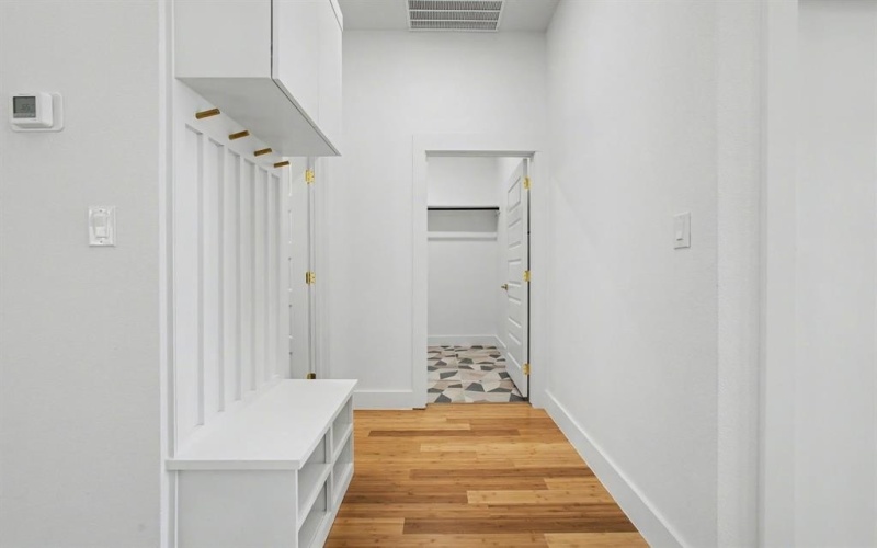 2015 Angelina Drive, Dallas, TX 75212, 4 Bedrooms Bedrooms, ,3 BathroomsBathrooms,Residential,For Sale,2015 Angelina Drive,0,21130662