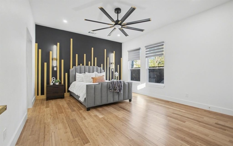 2015 Angelina Drive, Dallas, TX 75212, 4 Bedrooms Bedrooms, ,3 BathroomsBathrooms,Residential,For Sale,2015 Angelina Drive,0,21130662