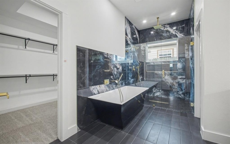 2015 Angelina Drive, Dallas, TX 75212, 4 Bedrooms Bedrooms, ,3 BathroomsBathrooms,Residential,For Sale,2015 Angelina Drive,0,21130662