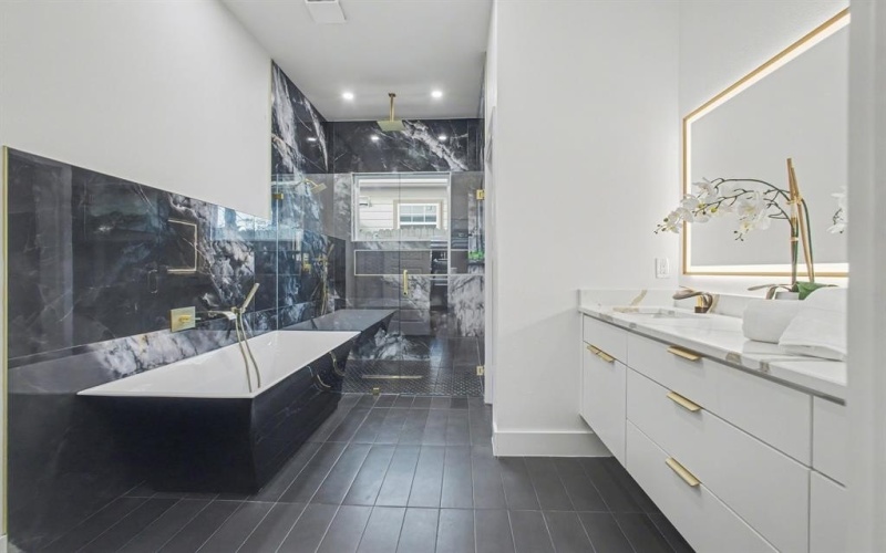 2015 Angelina Drive, Dallas, TX 75212, 4 Bedrooms Bedrooms, ,3 BathroomsBathrooms,Residential,For Sale,2015 Angelina Drive,0,21130662