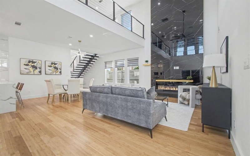 2015 Angelina Drive, Dallas, TX 75212, 4 Bedrooms Bedrooms, ,3 BathroomsBathrooms,Residential,For Sale,2015 Angelina Drive,0,21130662