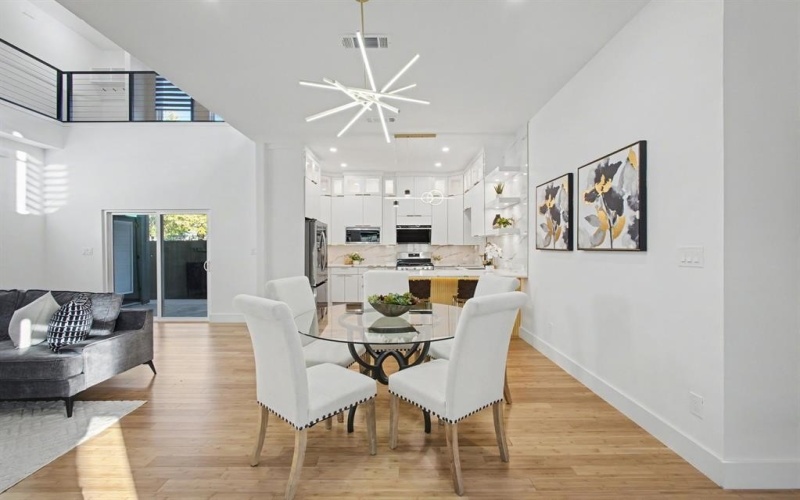 2015 Angelina Drive, Dallas, TX 75212, 4 Bedrooms Bedrooms, ,3 BathroomsBathrooms,Residential,For Sale,2015 Angelina Drive,0,21130662