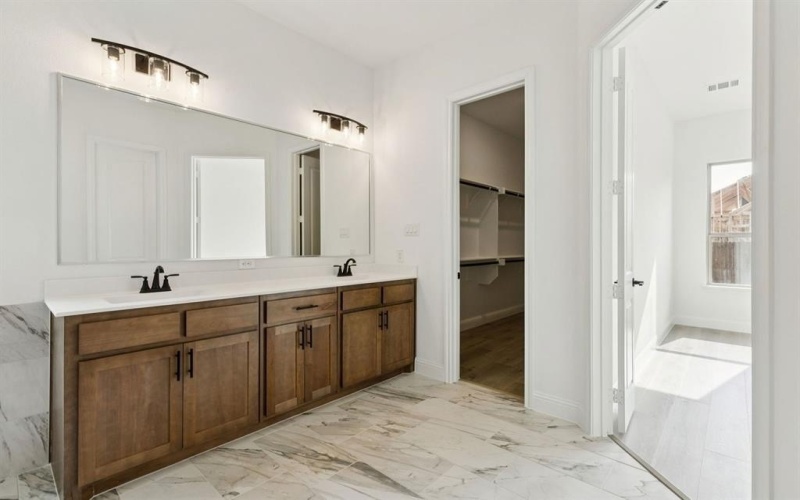 5405 Bardwell Drive, Denton, TX 76226, 3 Habitaciones Habitaciones , ,2 BañosBaños,Residential,En Venta,5405 Bardwell Drive,0,21130744