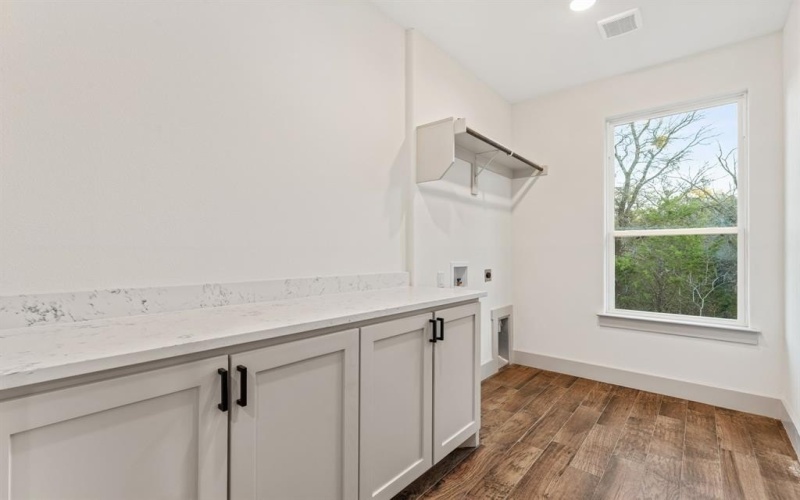 5901 S LAKESIDE HILLS Court, Granbury, TX 76048, 3 Habitaciones Habitaciones , ,2 BañosBaños,Residential,En Venta,5901 S LAKESIDE HILLS Court,0,21130799