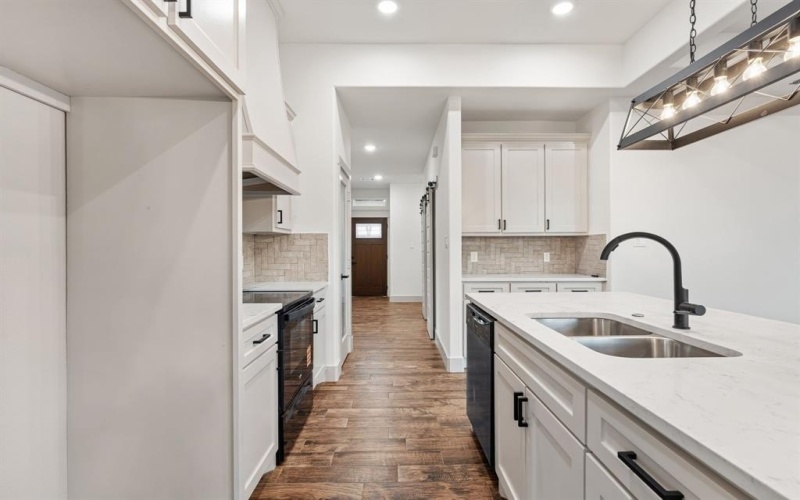 5901 S LAKESIDE HILLS Court, Granbury, TX 76048, 3 Habitaciones Habitaciones , ,2 BañosBaños,Residential,En Venta,5901 S LAKESIDE HILLS Court,0,21130799