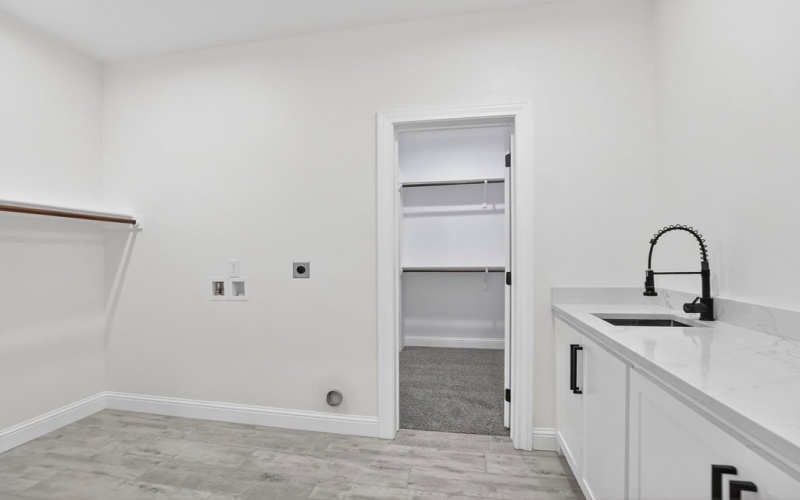 16161 N Pura Vida Ave, Gardendale, TX 79758, 4 Bedrooms Bedrooms, ,2 BathroomsBathrooms,Residential,For Sale,16161 N Pura Vida Ave,0,164991