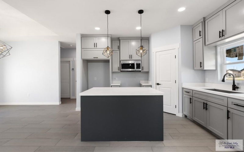 2408 CALLE MORENO, BROWNSVILLE, TX 78521, 3 Bedrooms Bedrooms, ,2 BathroomsBathrooms,Residential,For Sale,2408 CALLE MORENO,0,29769400