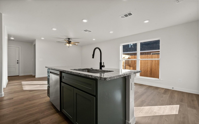 6310 Volney Avenue, Lubbock, TX 79407, 3 Habitaciones Habitaciones , ,2 BañosBaños,Residential,En Venta,6310 Volney Avenue,0,202564060