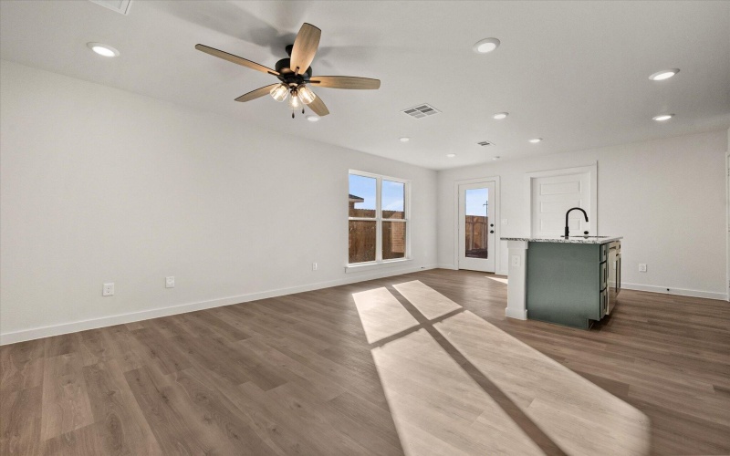 6310 Volney Avenue, Lubbock, TX 79407, 3 Habitaciones Habitaciones , ,2 BañosBaños,Residential,En Venta,6310 Volney Avenue,0,202564060