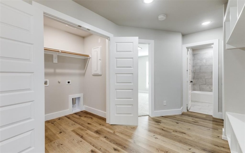 2142 Edd Road, Dallas, TX 75253, 4 Habitaciones Habitaciones , ,2 BañosBaños,Residential,En Venta,2142 Edd Road,0,21111141