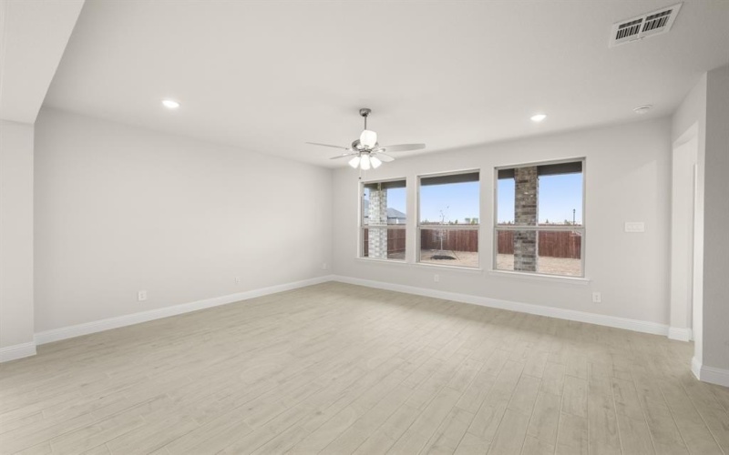 1101 Worthington Drive, Justin, TX 76247, 4 Habitaciones Habitaciones , ,2 BañosBaños,Residential,En Venta,1101 Worthington Drive,0,21132180