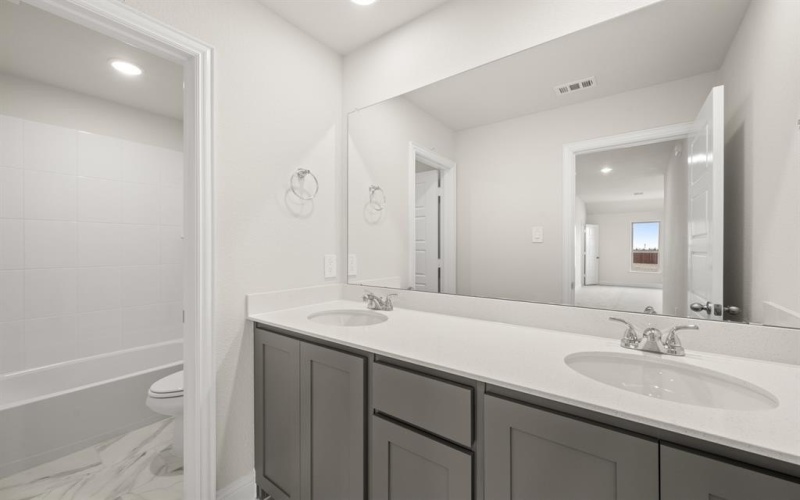 1101 Worthington Drive, Justin, TX 76247, 4 Habitaciones Habitaciones , ,2 BañosBaños,Residential,En Venta,1101 Worthington Drive,0,21132180