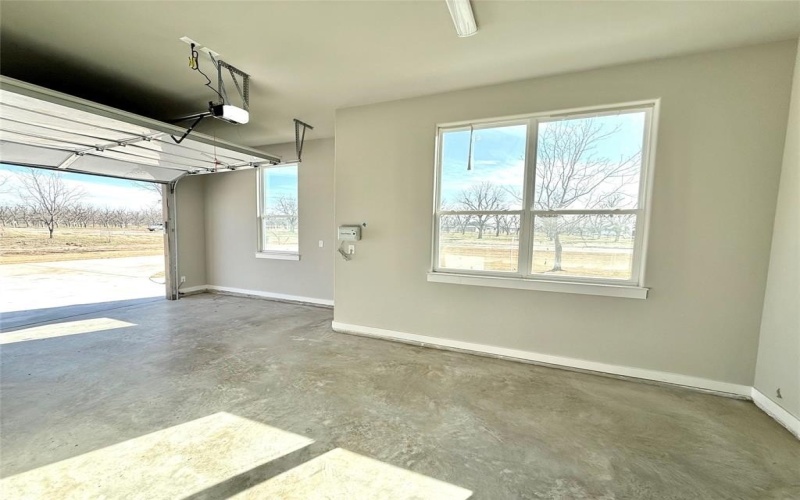 1642 EARHART Drive, Granbury, TX 76049, 3 Habitaciones Habitaciones , ,3 BañosBaños,Residential,En Venta,1642 EARHART Drive,0,21132224