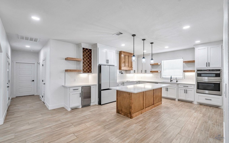 2122 S County Rd 1059, Midland, TX 79706, 4 Bedrooms Bedrooms, ,3 BathroomsBathrooms,Residential,For Sale,2122 S County Rd 1059,0,164996