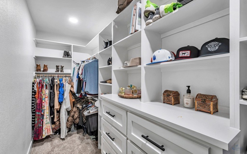 2122 S County Rd 1059, Midland, TX 79706, 4 Bedrooms Bedrooms, ,3 BathroomsBathrooms,Residential,For Sale,2122 S County Rd 1059,0,164996