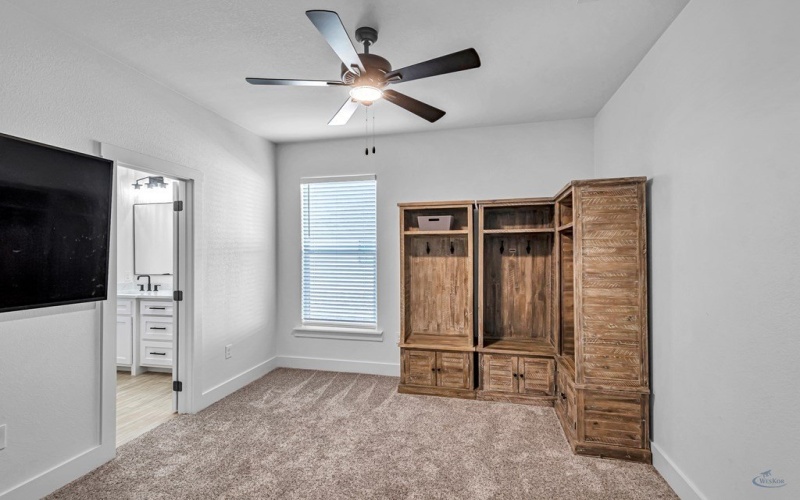 2122 S County Rd 1059, Midland, TX 79706, 4 Bedrooms Bedrooms, ,3 BathroomsBathrooms,Residential,For Sale,2122 S County Rd 1059,0,164996