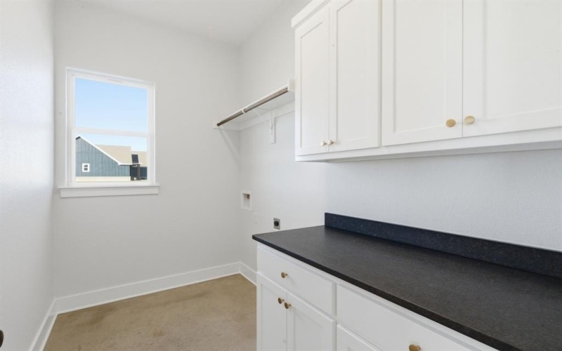 1001 Paramount Drive, Cresson, TX 76035, 3 Bedrooms Bedrooms, ,2 BathroomsBathrooms,Residential,For Sale,1001 Paramount Drive,0,21117107