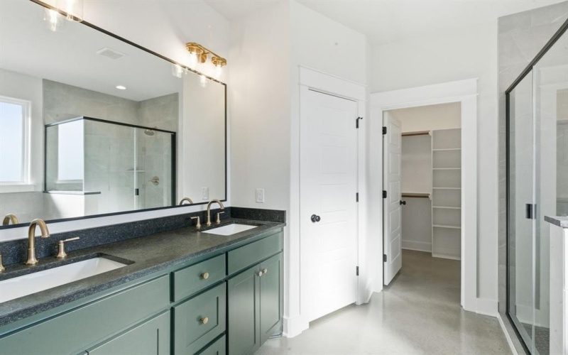 1001 Paramount Drive, Cresson, TX 76035, 3 Bedrooms Bedrooms, ,2 BathroomsBathrooms,Residential,For Sale,1001 Paramount Drive,0,21117107