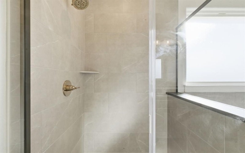 1001 Paramount Drive, Cresson, TX 76035, 3 Bedrooms Bedrooms, ,2 BathroomsBathrooms,Residential,For Sale,1001 Paramount Drive,0,21117107