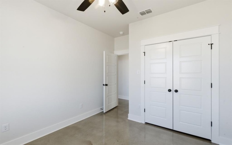 1001 Paramount Drive, Cresson, TX 76035, 3 Bedrooms Bedrooms, ,2 BathroomsBathrooms,Residential,For Sale,1001 Paramount Drive,0,21117107