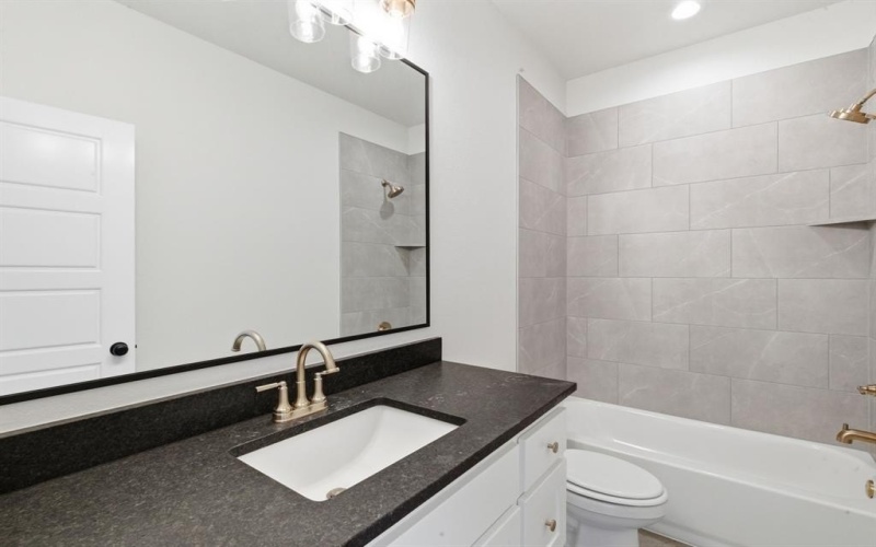 1001 Paramount Drive, Cresson, TX 76035, 3 Bedrooms Bedrooms, ,2 BathroomsBathrooms,Residential,For Sale,1001 Paramount Drive,0,21117107