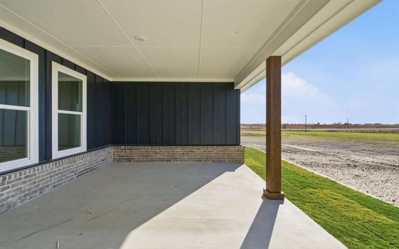 1005 Paramount Drive, Cresson, TX 76035, 3 Bedrooms Bedrooms, ,2 BathroomsBathrooms,Residential,For Sale,1005 Paramount Drive,0,21117121