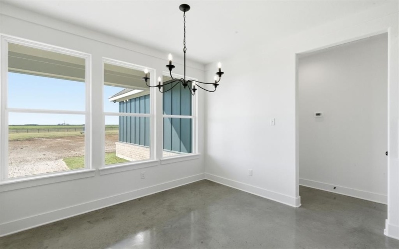 1005 Paramount Drive, Cresson, TX 76035, 3 Bedrooms Bedrooms, ,2 BathroomsBathrooms,Residential,For Sale,1005 Paramount Drive,0,21117121