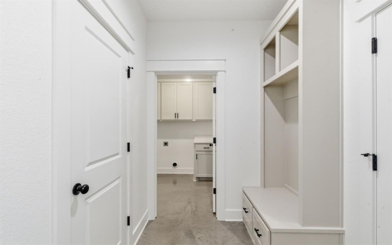 1005 Paramount Drive, Cresson, TX 76035, 3 Bedrooms Bedrooms, ,2 BathroomsBathrooms,Residential,For Sale,1005 Paramount Drive,0,21117121