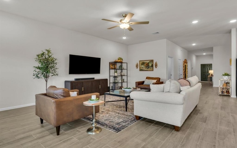 13141 Yellowstone Way, Providence Village, TX 76227, 4 Bedrooms Bedrooms, ,2 BathroomsBathrooms,Residential,For Sale,13141 Yellowstone Way,0,21129795