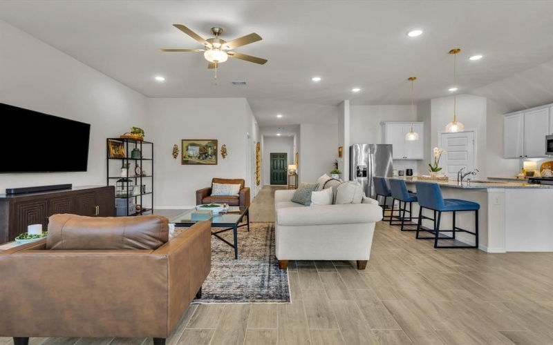 13141 Yellowstone Way, Providence Village, TX 76227, 4 Bedrooms Bedrooms, ,2 BathroomsBathrooms,Residential,For Sale,13141 Yellowstone Way,0,21129795