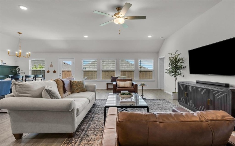 13141 Yellowstone Way, Providence Village, TX 76227, 4 Bedrooms Bedrooms, ,2 BathroomsBathrooms,Residential,For Sale,13141 Yellowstone Way,0,21129795