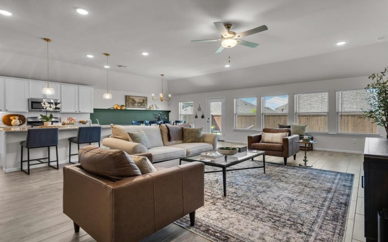 13141 Yellowstone Way, Providence Village, TX 76227, 4 Bedrooms Bedrooms, ,2 BathroomsBathrooms,Residential,For Sale,13141 Yellowstone Way,0,21129795