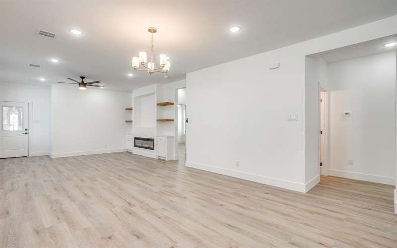 4944 Dunbar Street, Fort Worth, TX 76105, 4 Bedrooms Bedrooms, ,2 BathroomsBathrooms,Residential,For Sale,4944 Dunbar Street,0,21130066