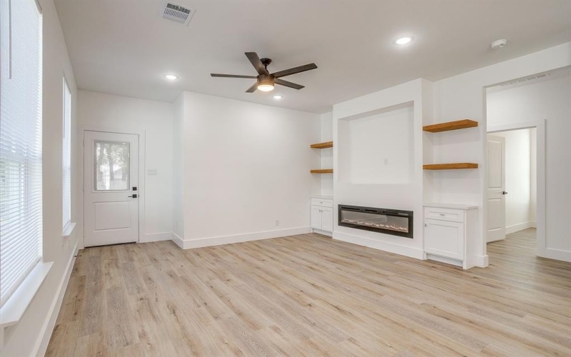 4944 Dunbar Street, Fort Worth, TX 76105, 4 Bedrooms Bedrooms, ,2 BathroomsBathrooms,Residential,For Sale,4944 Dunbar Street,0,21130066