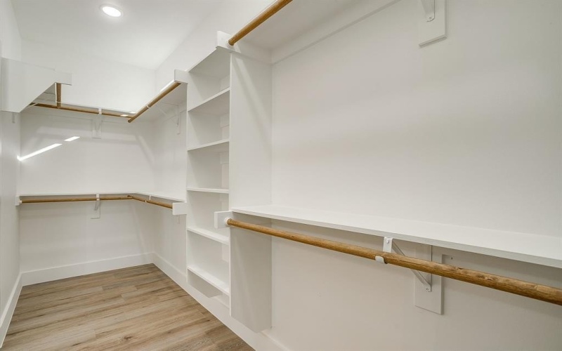 4944 Dunbar Street, Fort Worth, TX 76105, 4 Bedrooms Bedrooms, ,2 BathroomsBathrooms,Residential,For Sale,4944 Dunbar Street,0,21130066