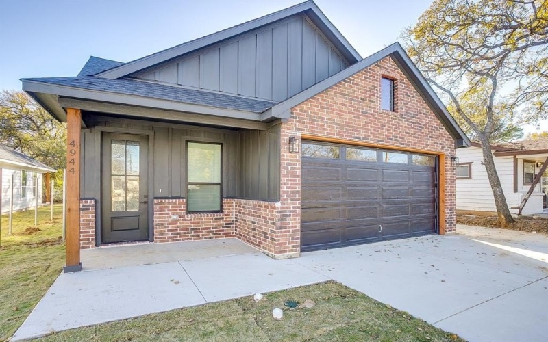 4944 Dunbar Street, Fort Worth, TX 76105, 4 Bedrooms Bedrooms, ,2 BathroomsBathrooms,Residential,For Sale,4944 Dunbar Street,0,21130066