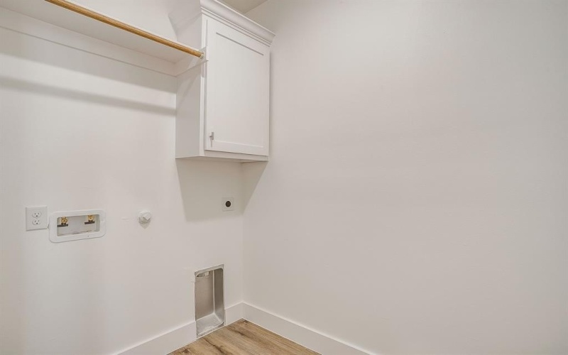 4944 Dunbar Street, Fort Worth, TX 76105, 4 Bedrooms Bedrooms, ,2 BathroomsBathrooms,Residential,For Sale,4944 Dunbar Street,0,21130066