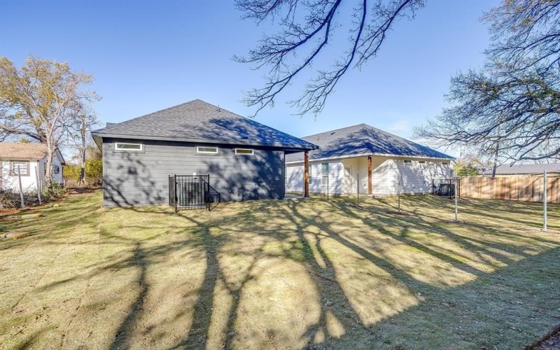 4944 Dunbar Street, Fort Worth, TX 76105, 4 Bedrooms Bedrooms, ,2 BathroomsBathrooms,Residential,For Sale,4944 Dunbar Street,0,21130066