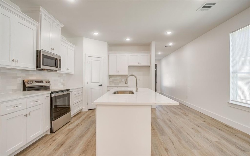 4944 Dunbar Street, Fort Worth, TX 76105, 4 Bedrooms Bedrooms, ,2 BathroomsBathrooms,Residential,For Sale,4944 Dunbar Street,0,21130066