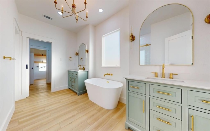 9228 Sunrise Drive, Fort Worth, TX 76134, 3 Bedrooms Bedrooms, ,2 BathroomsBathrooms,Residential,For Sale,9228 Sunrise Drive,0,21130677