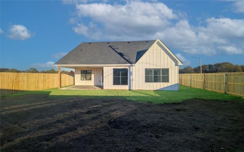 9228 Sunrise Drive, Fort Worth, TX 76134, 3 Bedrooms Bedrooms, ,2 BathroomsBathrooms,Residential,For Sale,9228 Sunrise Drive,0,21130677