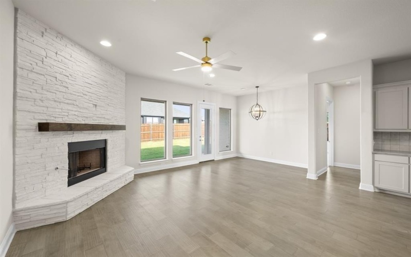 2608 Lila, Burleson, TX 76028, 4 Bedrooms Bedrooms, ,3 BathroomsBathrooms,Residential,For Sale,2608 Lila,0,21130778