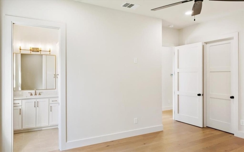 1194 The Shores Drive, Corsicana, TX 75109, 4 Bedrooms Bedrooms, ,5 BathroomsBathrooms,Residential,For Sale,1194 The Shores Drive,0,21131421