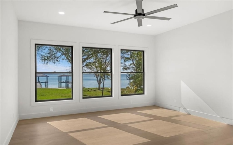 1194 The Shores Drive, Corsicana, TX 75109, 4 Bedrooms Bedrooms, ,5 BathroomsBathrooms,Residential,For Sale,1194 The Shores Drive,0,21131421