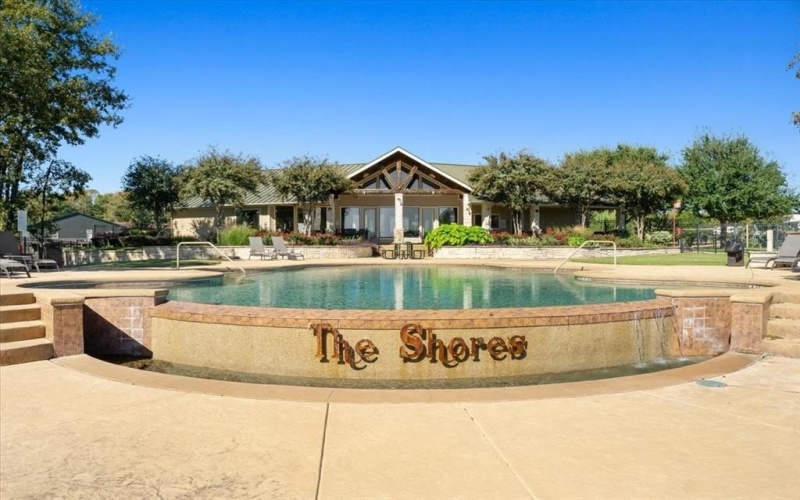 1194 The Shores Drive, Corsicana, TX 75109, 4 Bedrooms Bedrooms, ,5 BathroomsBathrooms,Residential,For Sale,1194 The Shores Drive,0,21131421