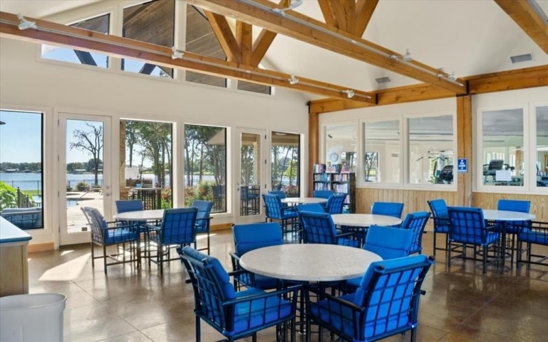 1194 The Shores Drive, Corsicana, TX 75109, 4 Bedrooms Bedrooms, ,5 BathroomsBathrooms,Residential,For Sale,1194 The Shores Drive,0,21131421