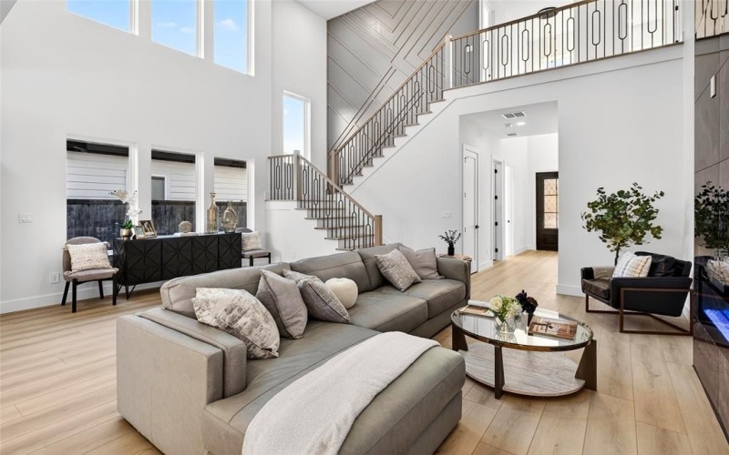 1843 Dennison Street, Dallas, TX 75212, 4 Bedrooms Bedrooms, ,3 BathroomsBathrooms,Residential,For Sale,1843 Dennison Street,0,21131466