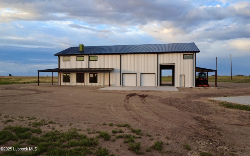 21701 County Rd 2040, Lubbock, TX 79423, 4 Bedrooms Bedrooms, ,5 BathroomsBathrooms,Residential,For Sale,21701 County Rd 2040,202552395