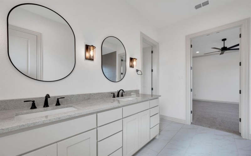 530 Olson Road, Waxahachie, TX 75167, 4 Bedrooms Bedrooms, ,3 BathroomsBathrooms,Residential,For Sale,530 Olson Road,0,21131492