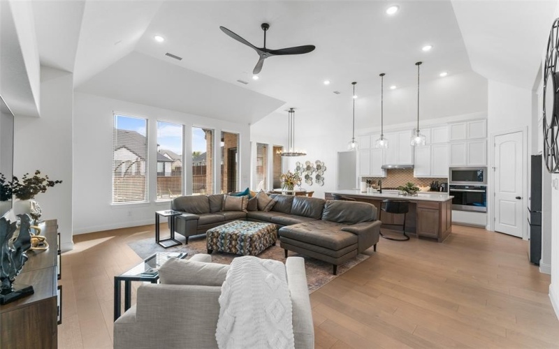 1901 Rockwood Lane, Mansfield, TX 76063, 6 Bedrooms Bedrooms, ,3 BathroomsBathrooms,Residential,For Sale,1901 Rockwood Lane,0,21131502